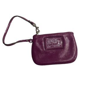COACH Magneta Patent Leather Wristlet Purple/Pink 4X6